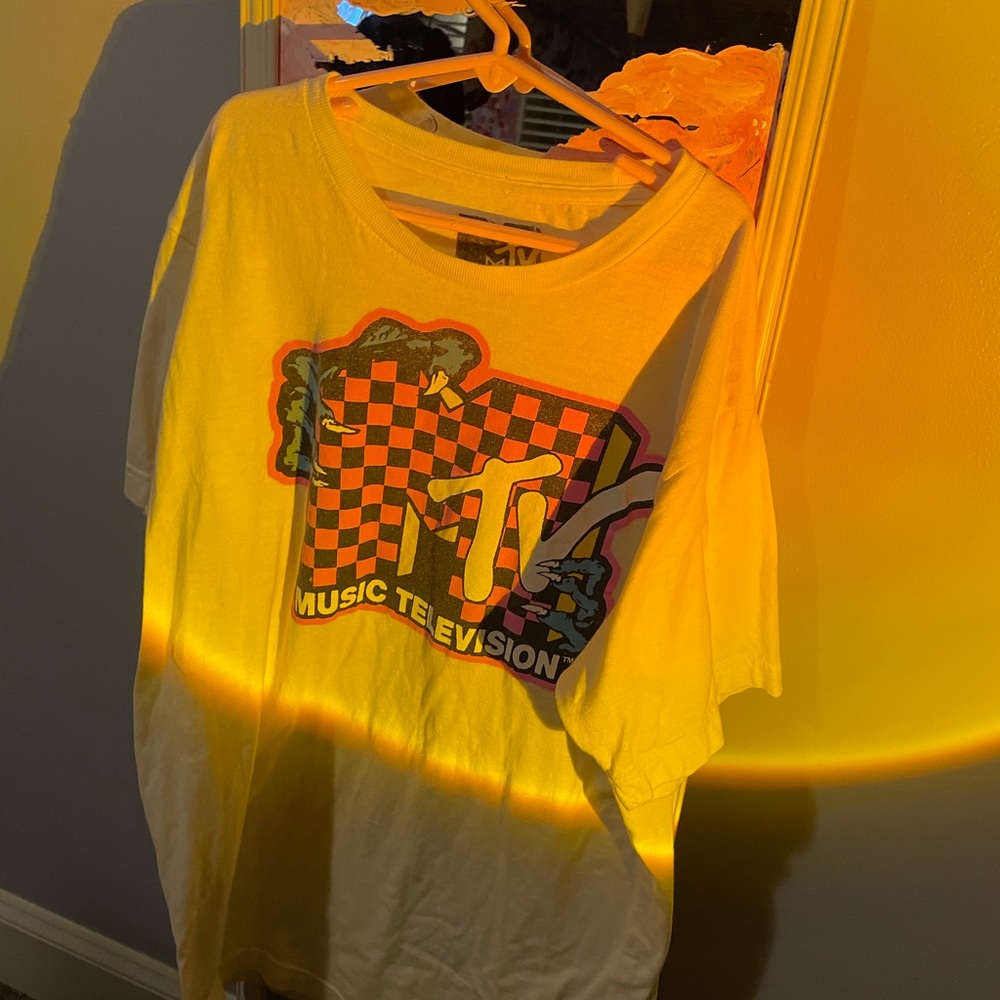 MTV shirt